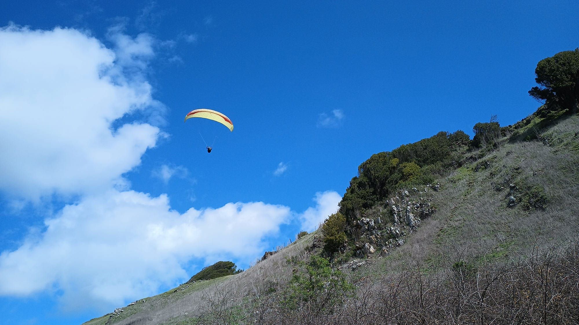 Paragliders soar over Vallejo’s Blue Rock Springs