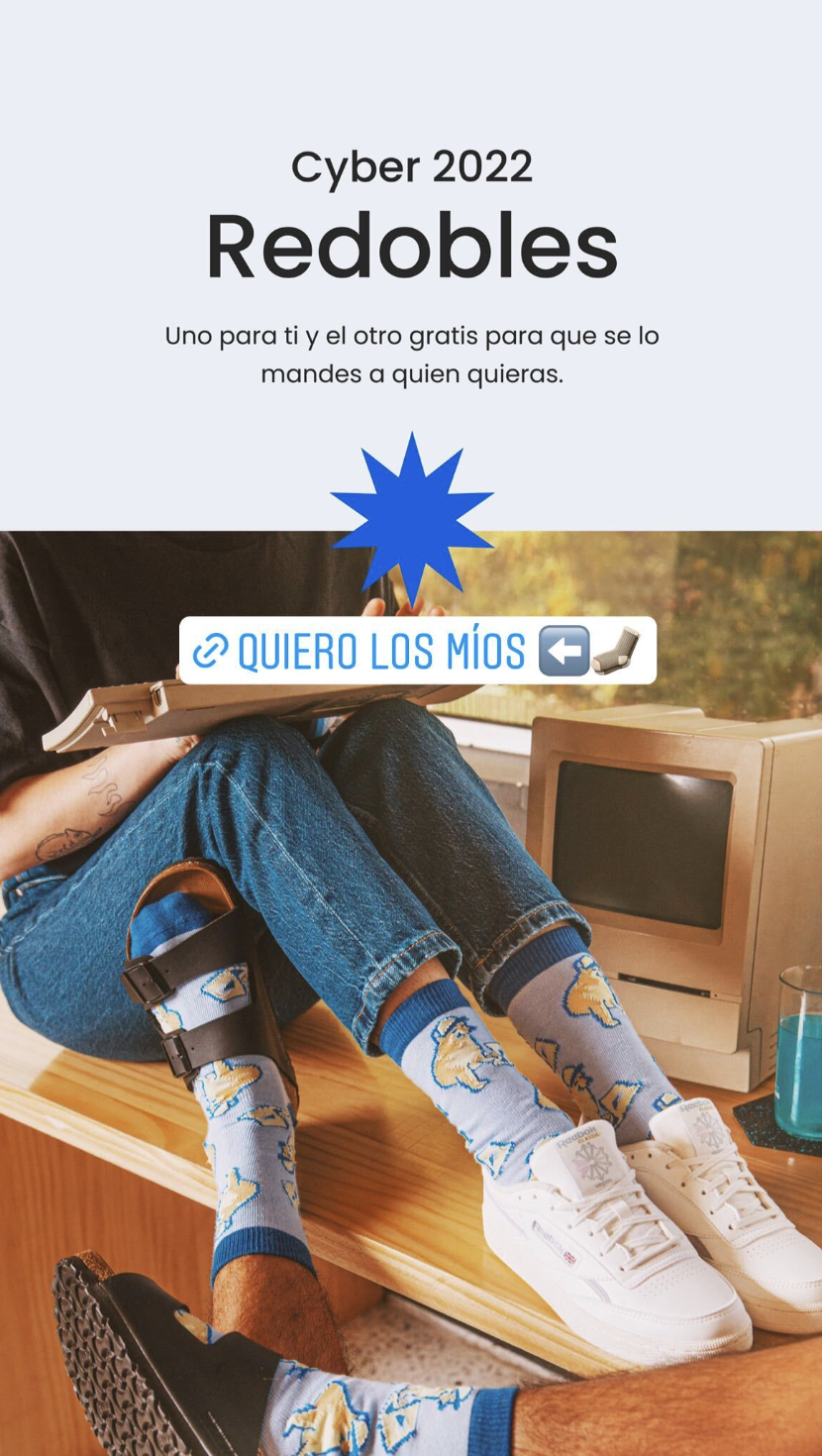 Cyber 2022 En Fintual Store. Son dos personas con calcetines de Juemes
