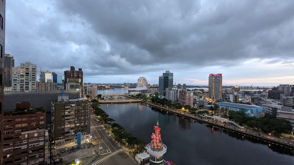 Azure UDR Tips: Overcoming 0.0.0.0/0 Limitations to Redirect Default Traffic to On-Premise Gateway