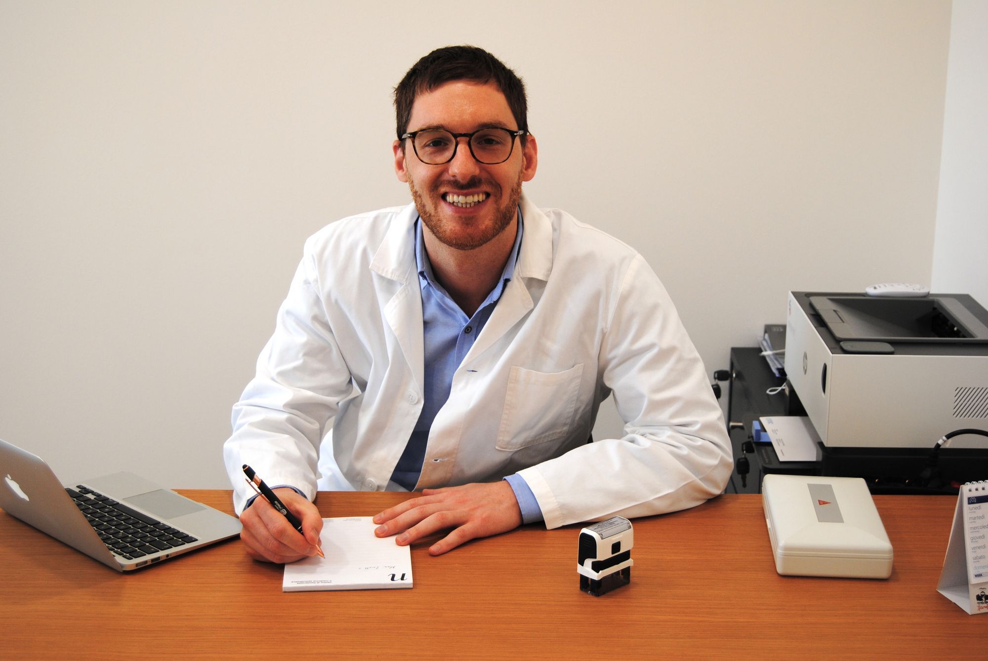 Il Dottor Filippo Bonato in ambulatorio
