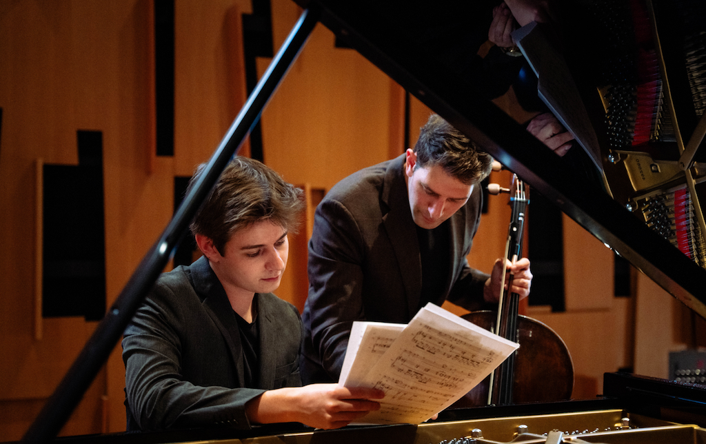 Aidan Vass and Daniel Lelchuk Release 'Cello Sonata'