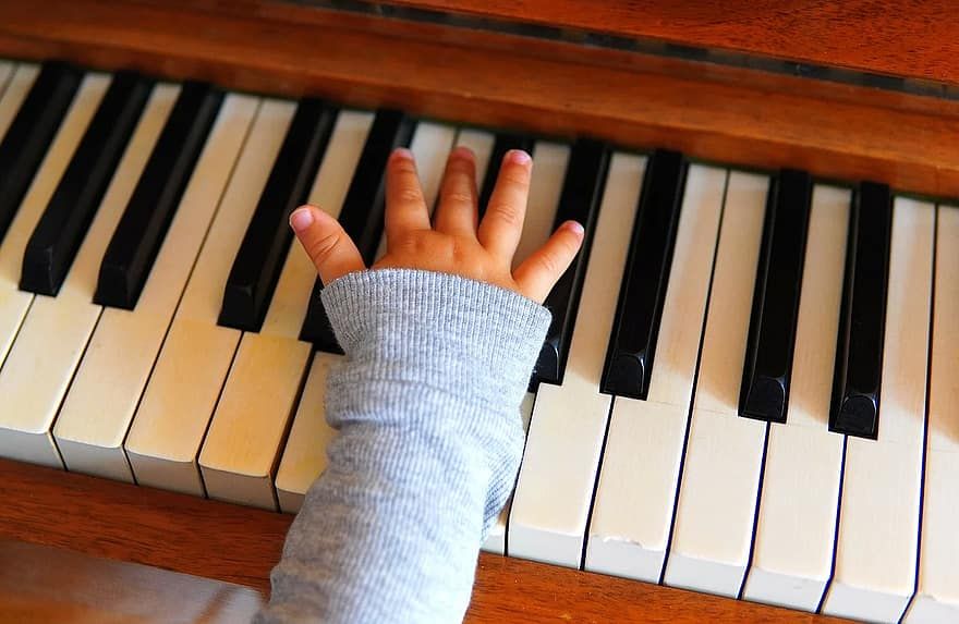 Teaching Piano to Young Children