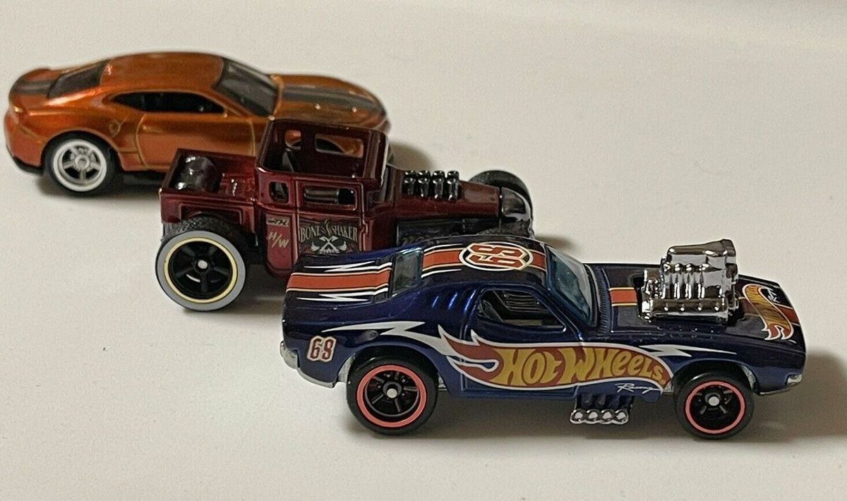 Bone Shaker, Chevrolet Camaro SS & Rodger Dodger NFTs