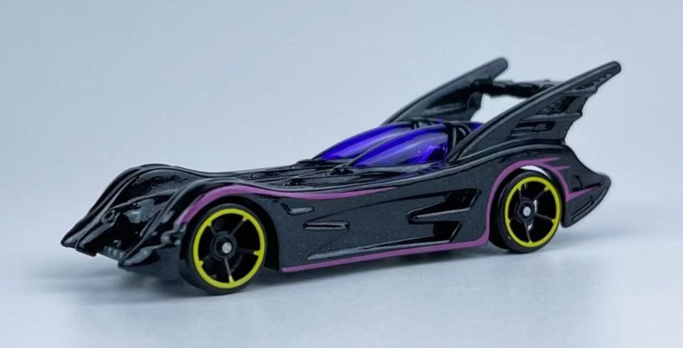 Batman - 2023 Hot Wheels Basic Series - Loose Pics