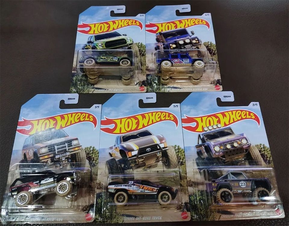 Hot Wheels Mud Runners Series