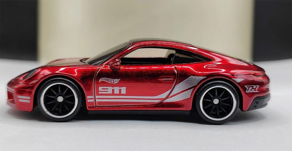 Porsche 911 Carrera T- 2027 Hot Wheels Super Treasure Hunt