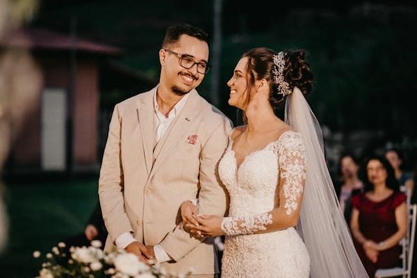 How to Choose the Right Solemniser and Justice of Peace for Your ROM Wedding in Singapore