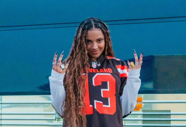 Samara Cyn Ft. Samara Cyn