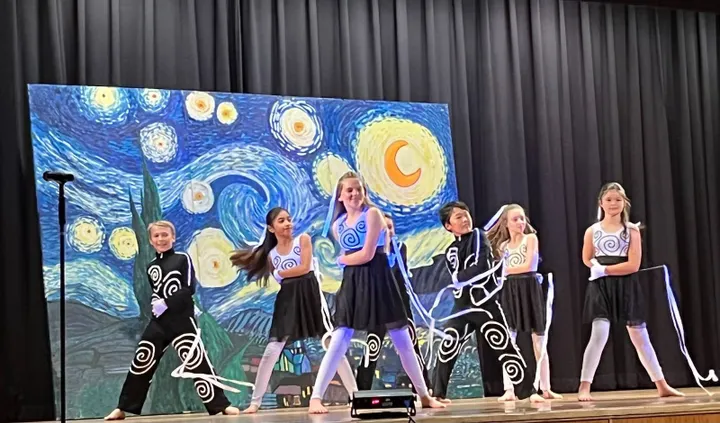 Students perform during the 2022 Pageant of the Arts at McGaugh Elementary School. Photo by Jeannette Andruss.