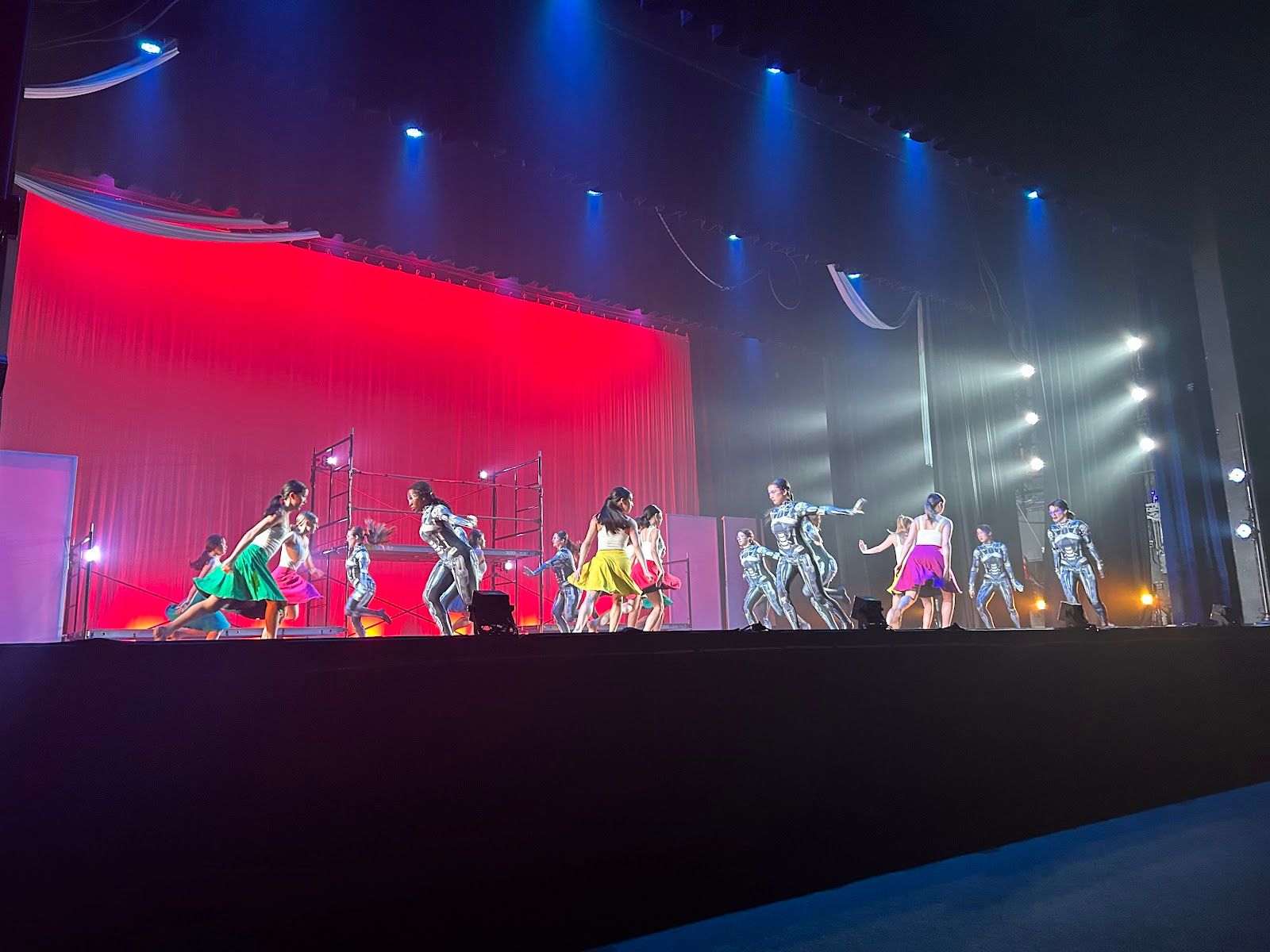 Emotionally freed Collective members face off against robot guards. Photo by Bella Kim.