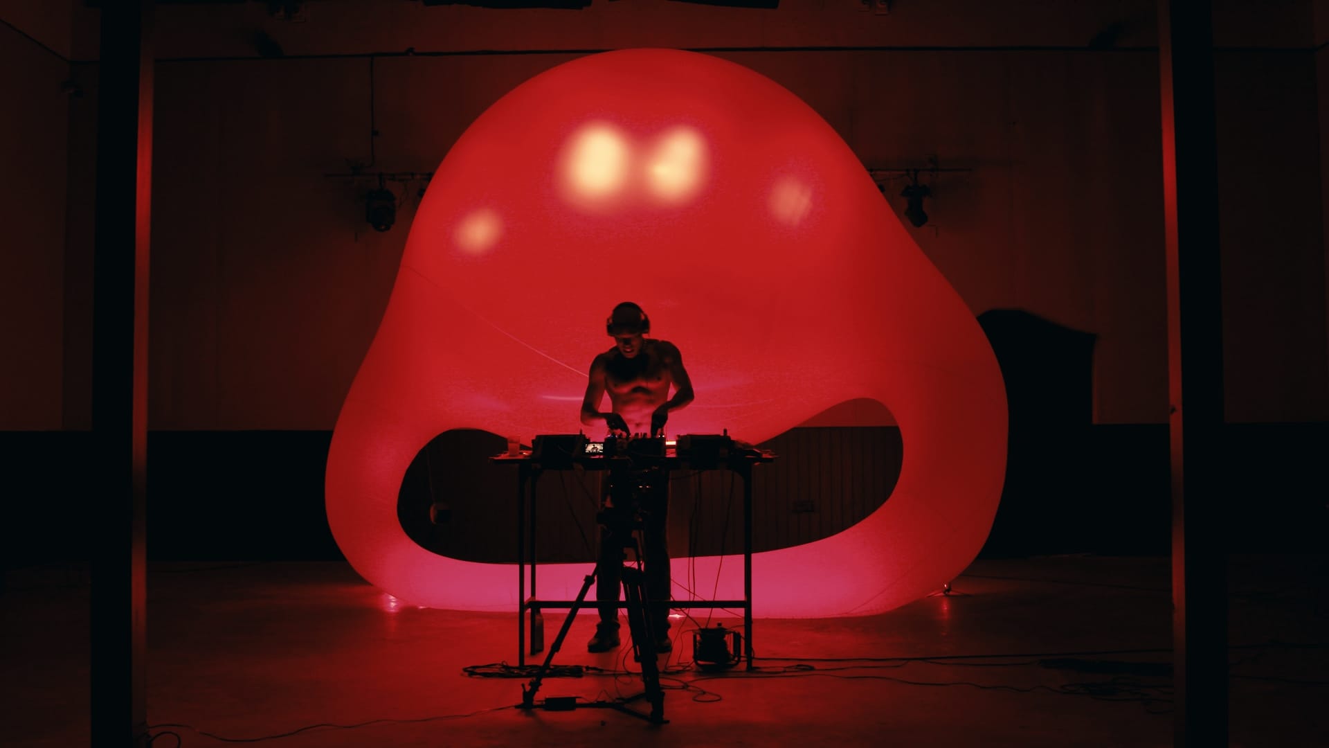 INTROE SONIC x CLUB ARE: DJ SETS