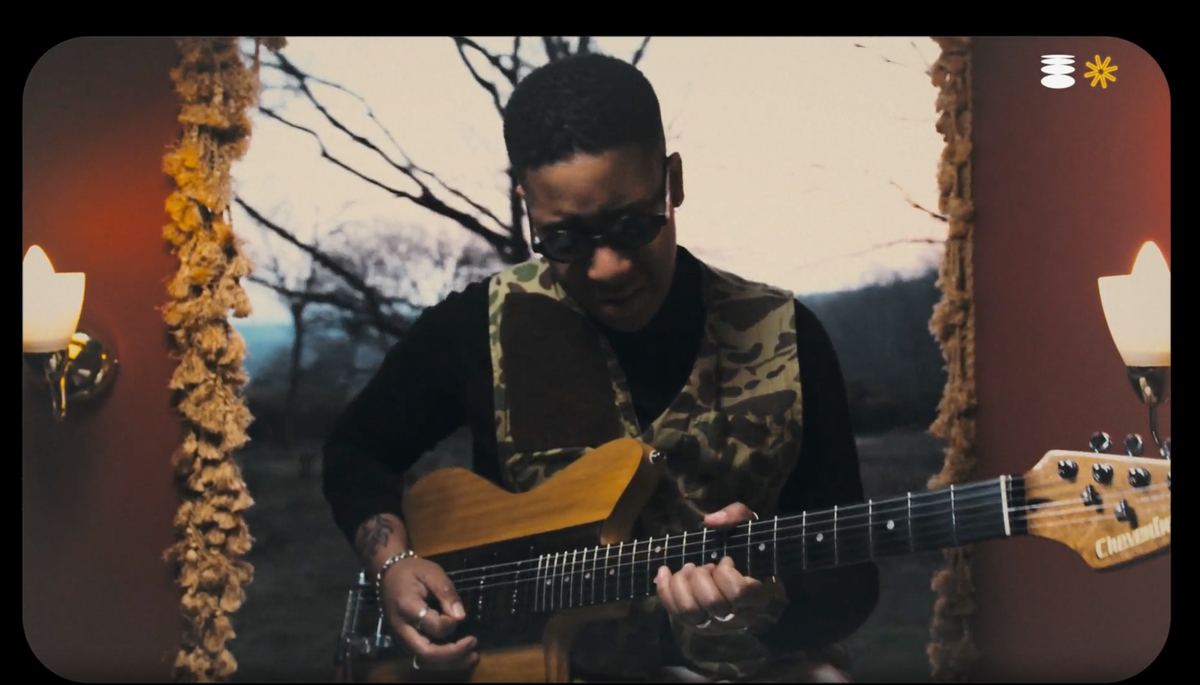 INTROE SONIC: GUITARS GALORE Post feature image