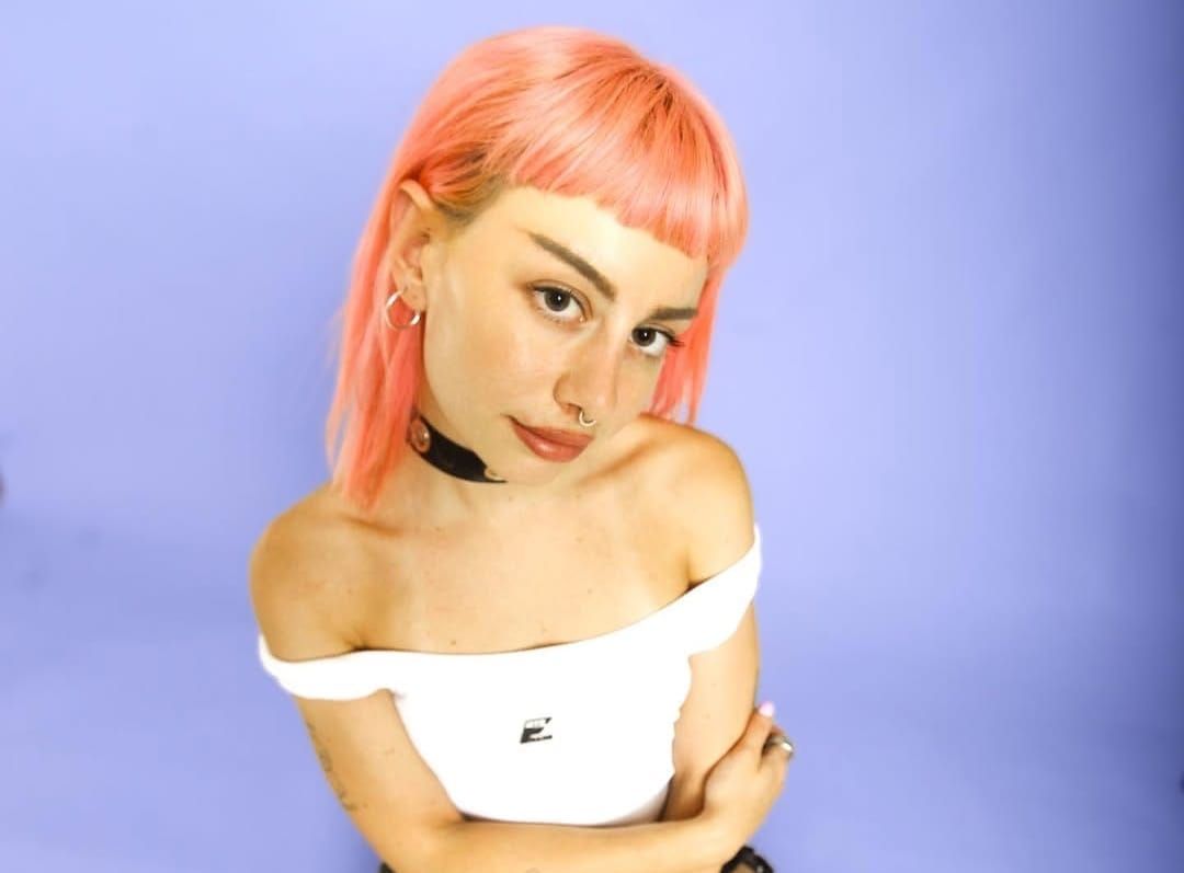 INTROE SHORTS:                        THE MUFFIN MAN Post feature image