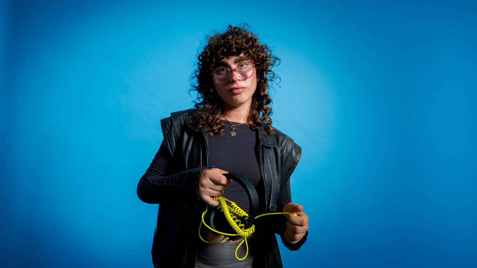 Julie Desire Brings High-NRG Queer Heat to the Booth Post feature image