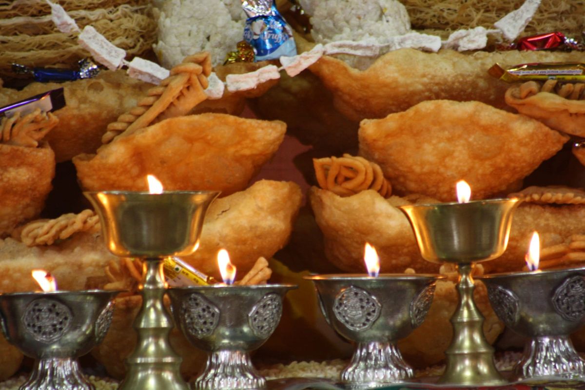 Happy Losar! ལོ་གསར་བཀྲ་ཤིས་བདེ་ལེགས།