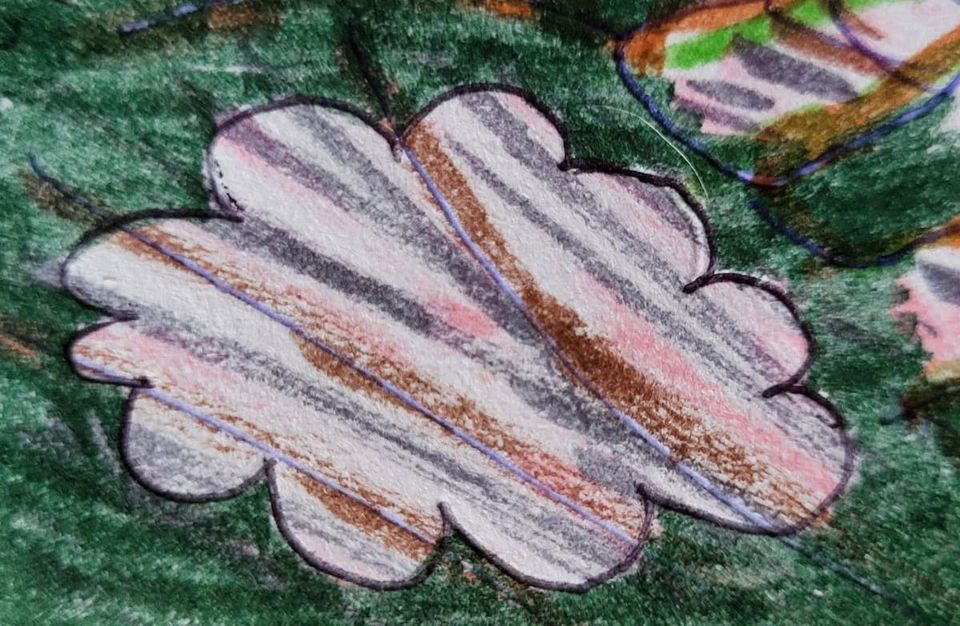 una nube con franjas. a striped cloud.
