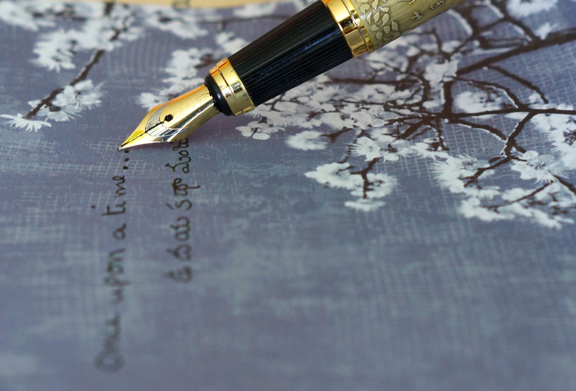 Alpha male monkey triumphs over Nani mama