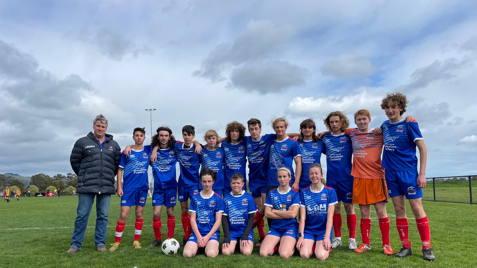 U17s go down with a fight!