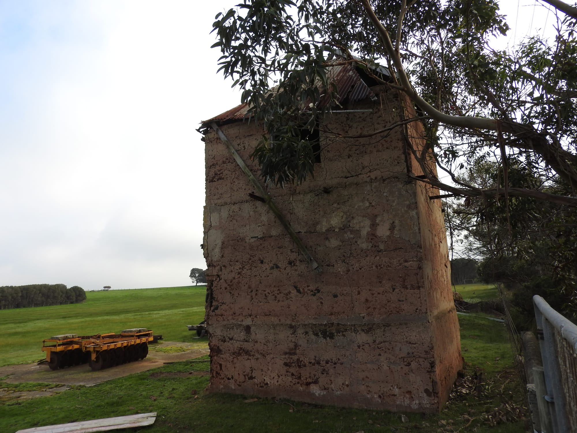 Monuments to the island’s early years