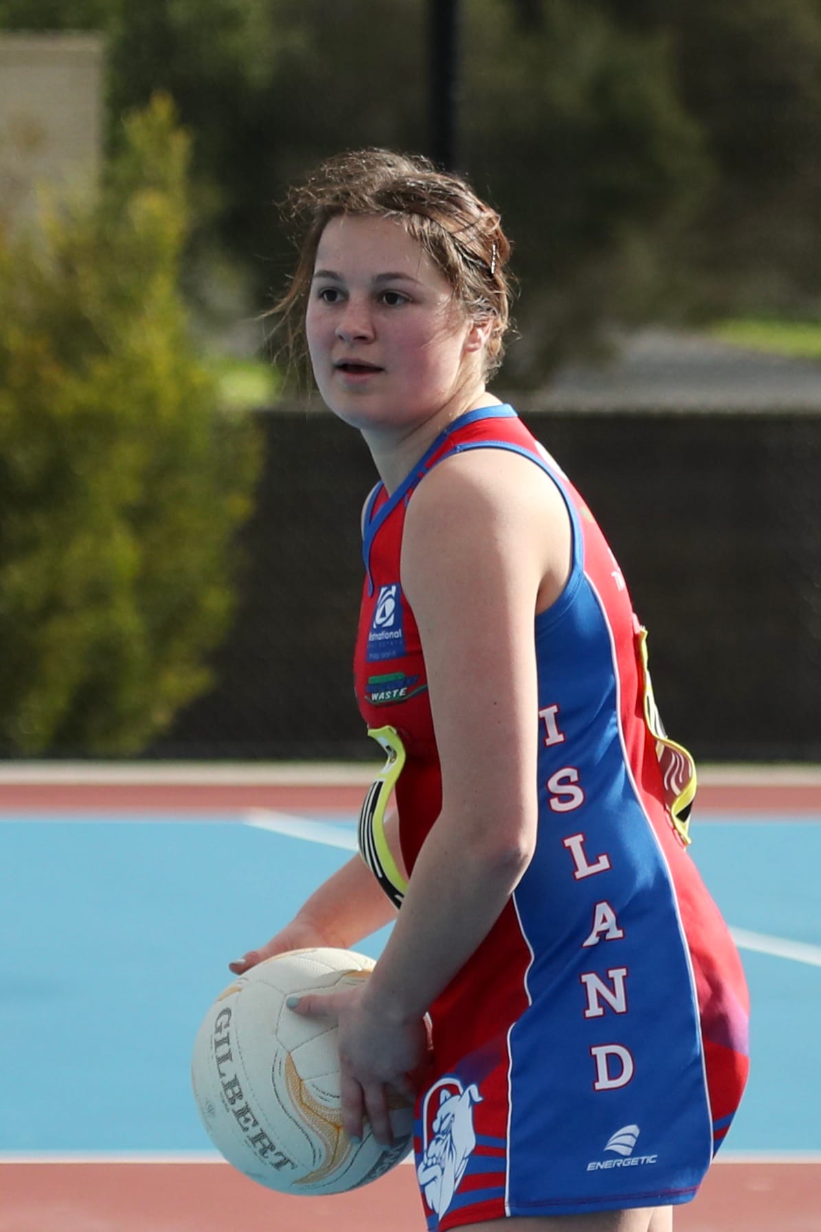 Players challenged: blustery winds and slippery courts - B Grade