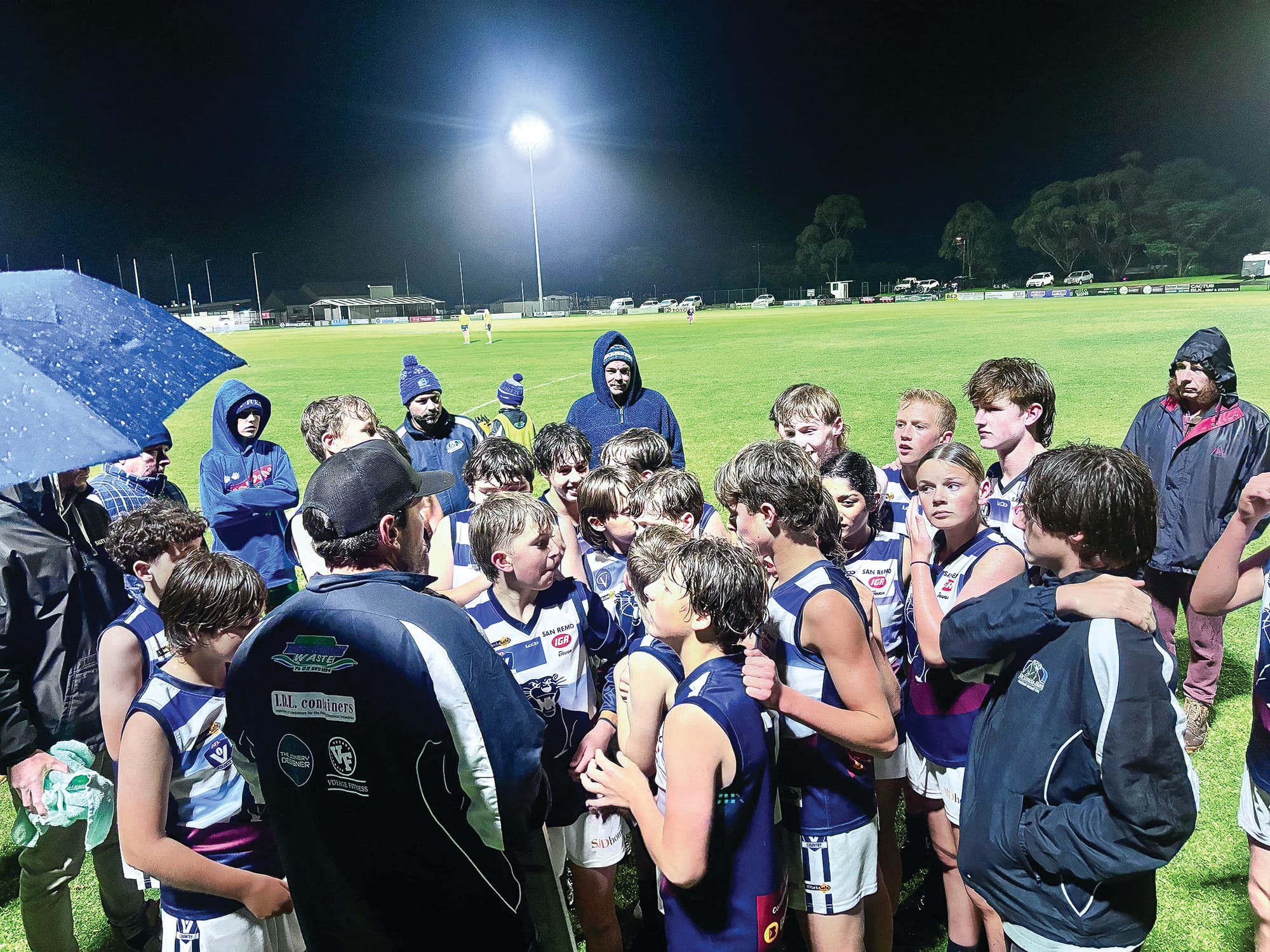 Killy Bass Juniors under lights against Dalyston