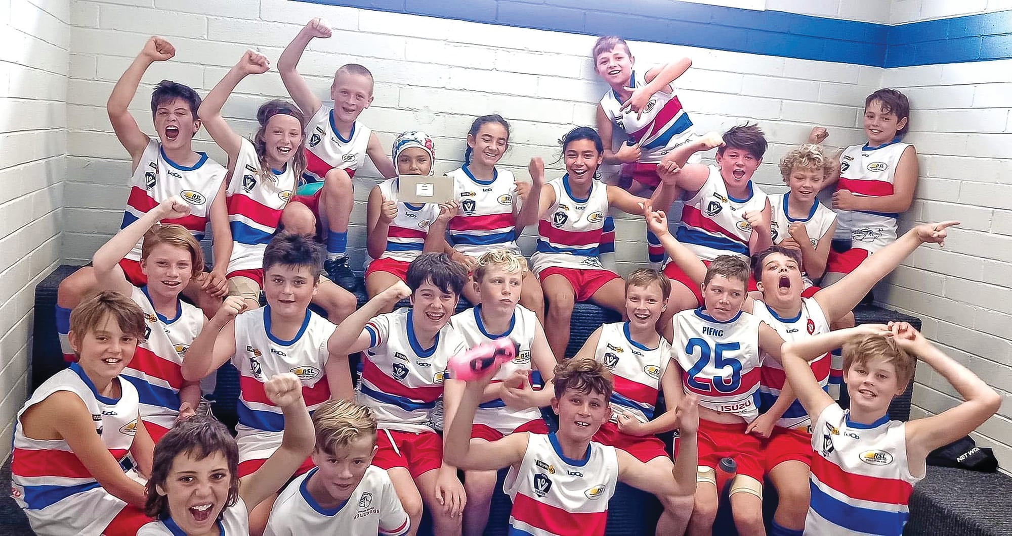 U12s Blue finish strong!