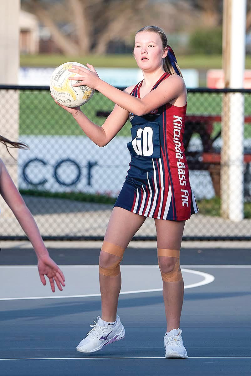 Killy Bass faces strong Cora Lynn - U13