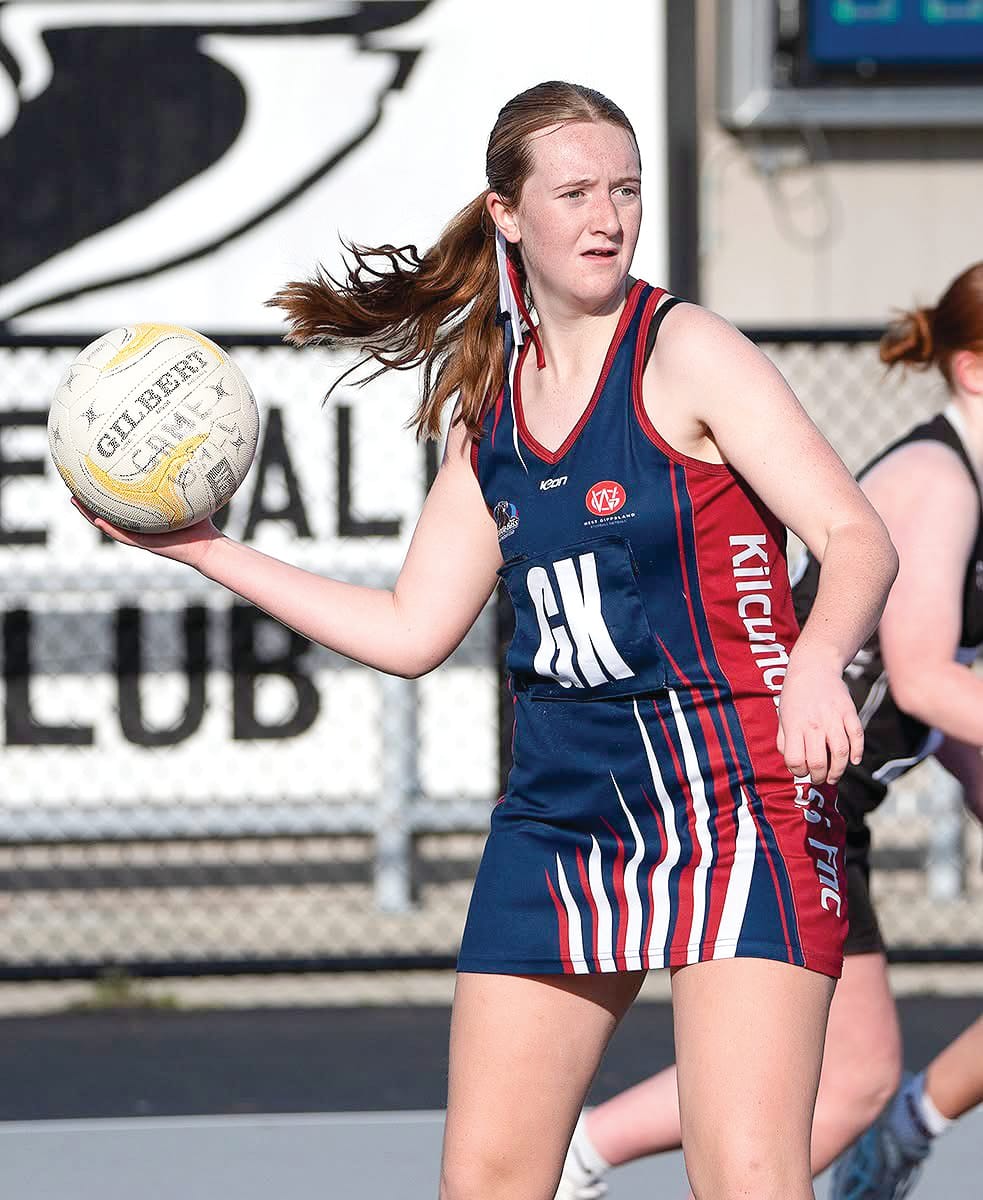 Killy Bass faces strong Cora Lynn - U15