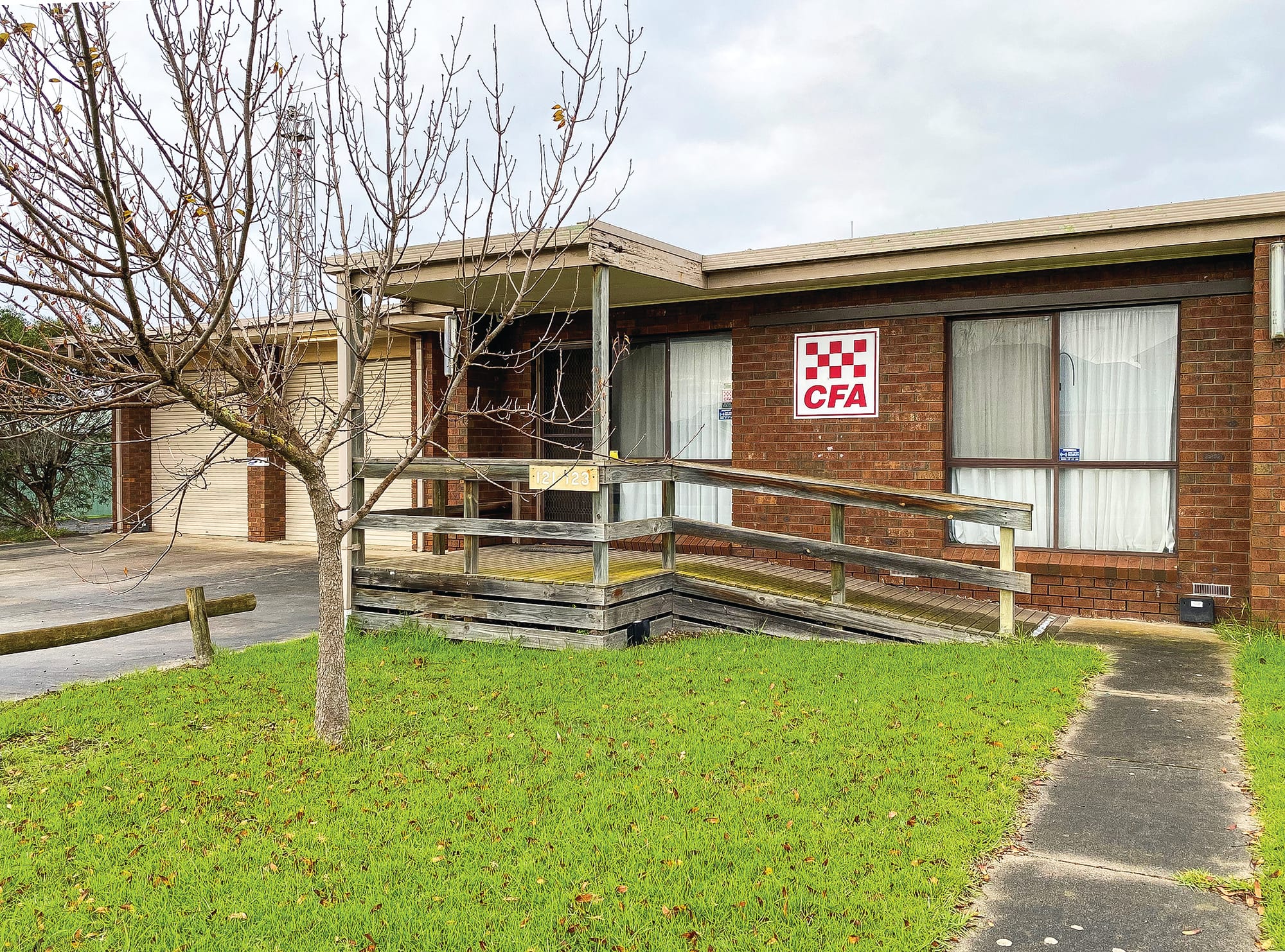 Arts hub in holding pattern