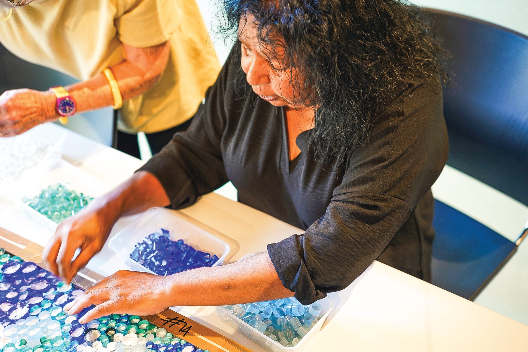 Glass full - crowds flock to workshop