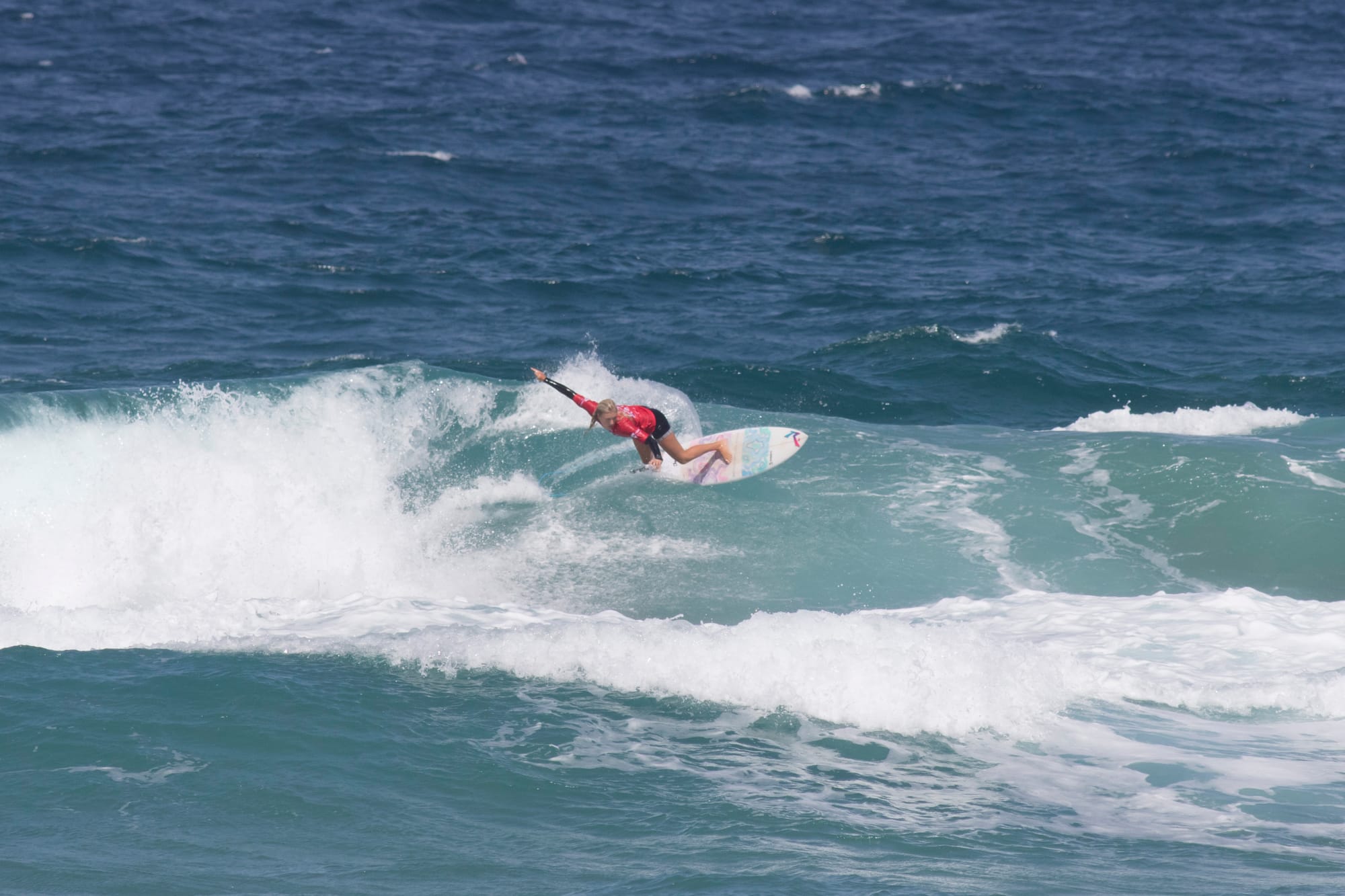 Sophie through to quarter finals