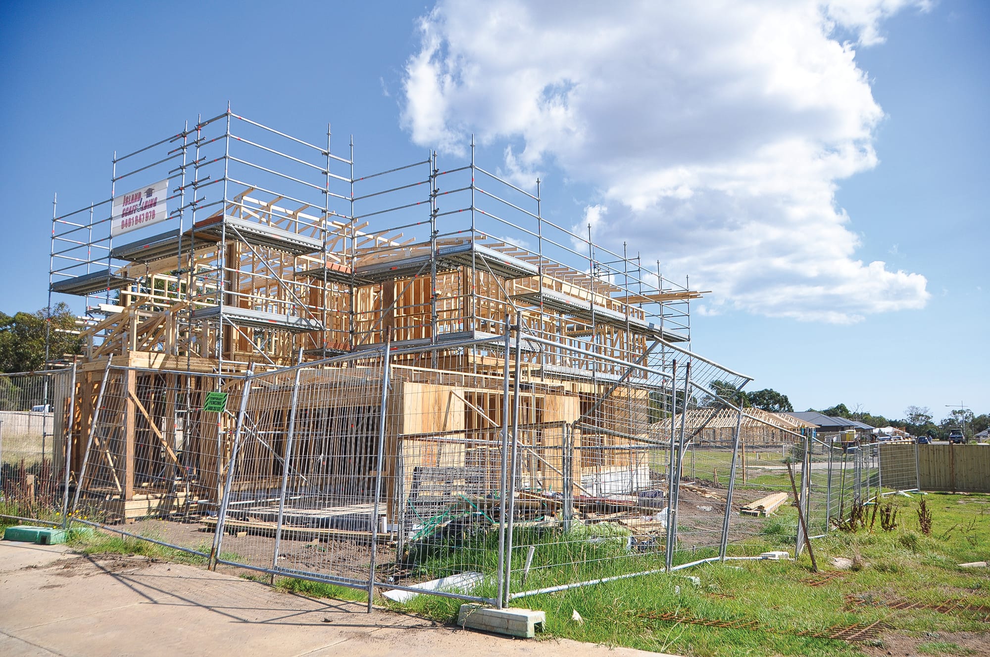 Stop urban sprawl in Cowes east, west, and airport: councillor