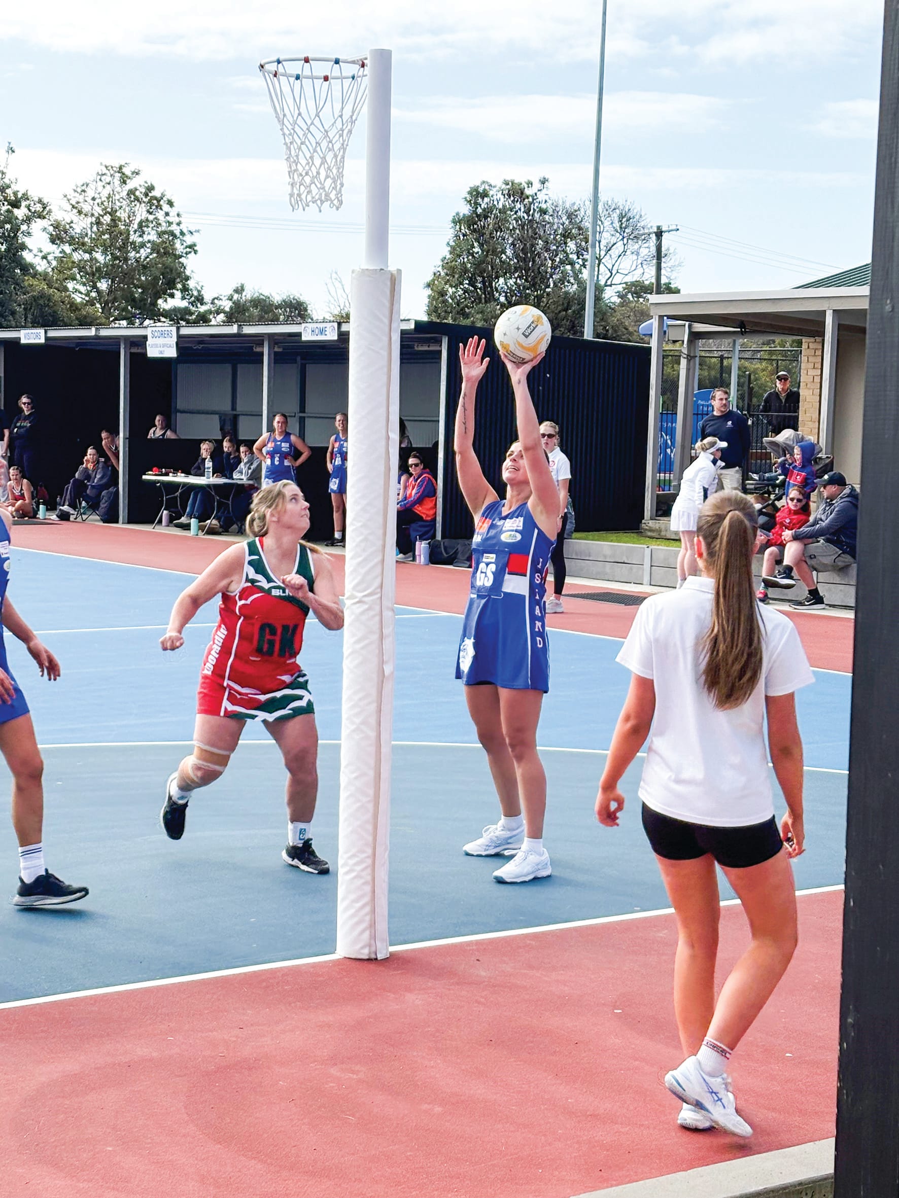 Island take on Tooradin in tough contest