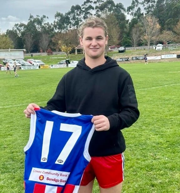 Bulldogs' teamwork triumphs in dominant win over Korumburra