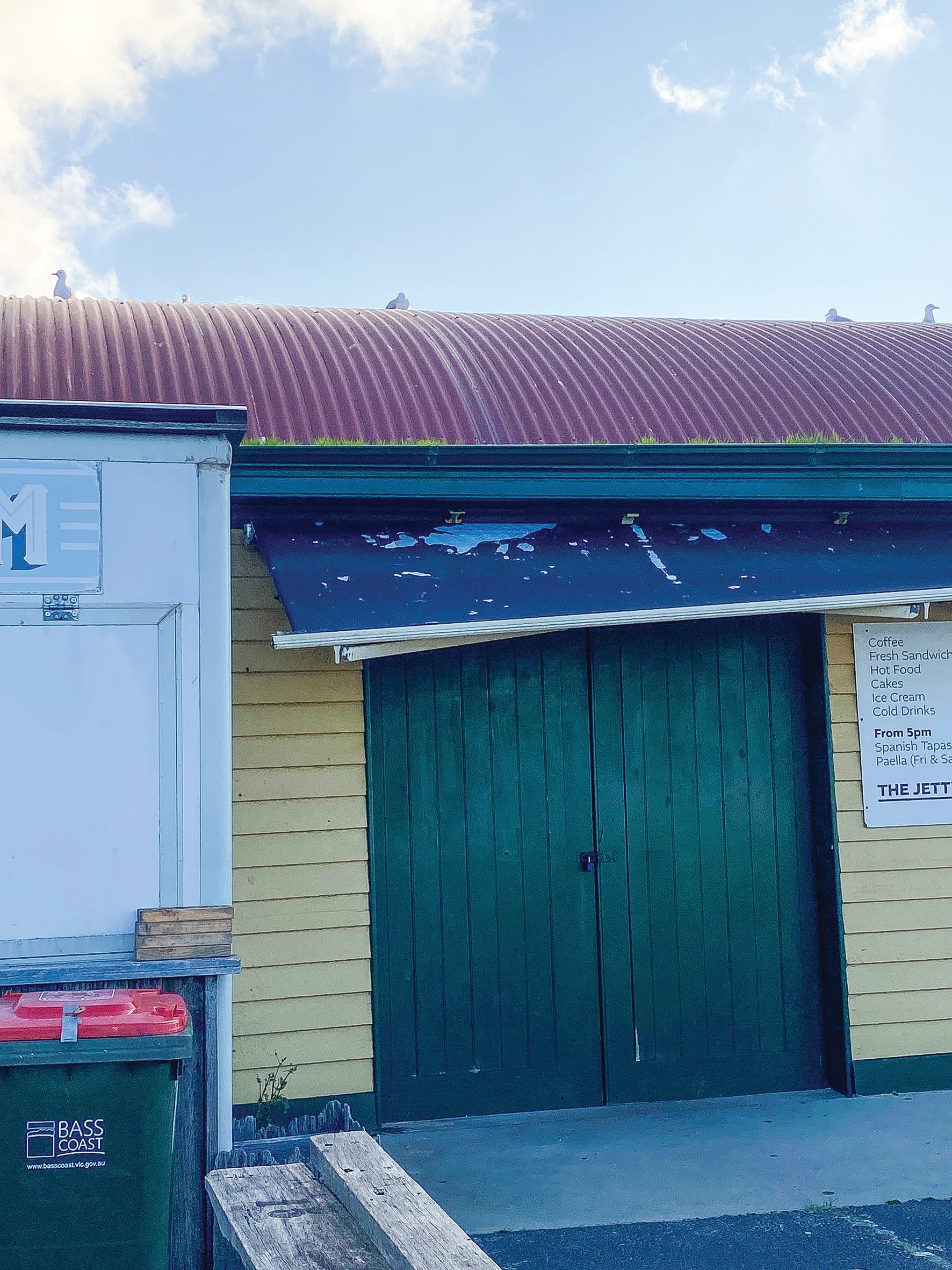 Cowes jetty shed inspected