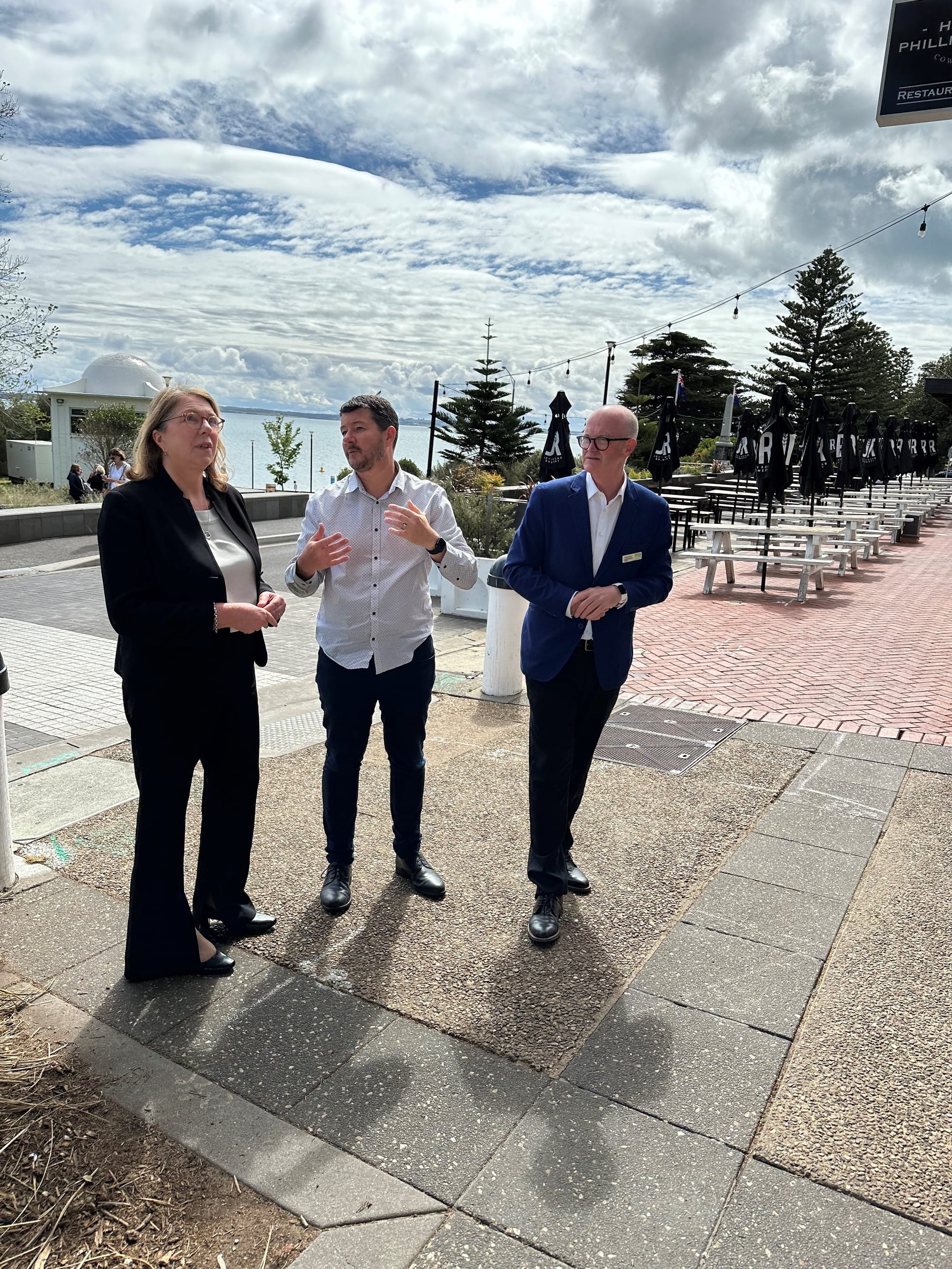 Cowes CBD: what to expect