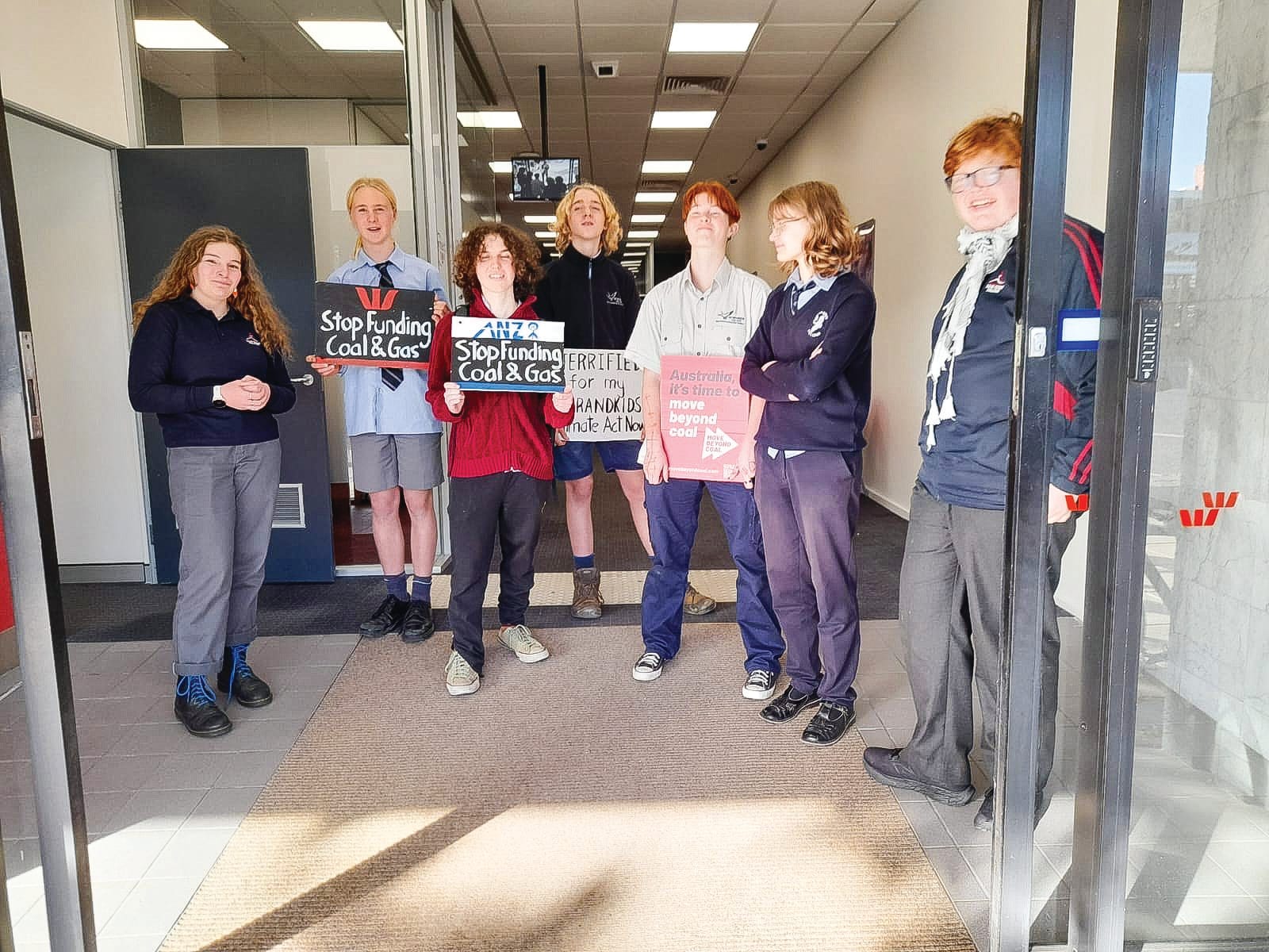 Students target fossil fuel loan