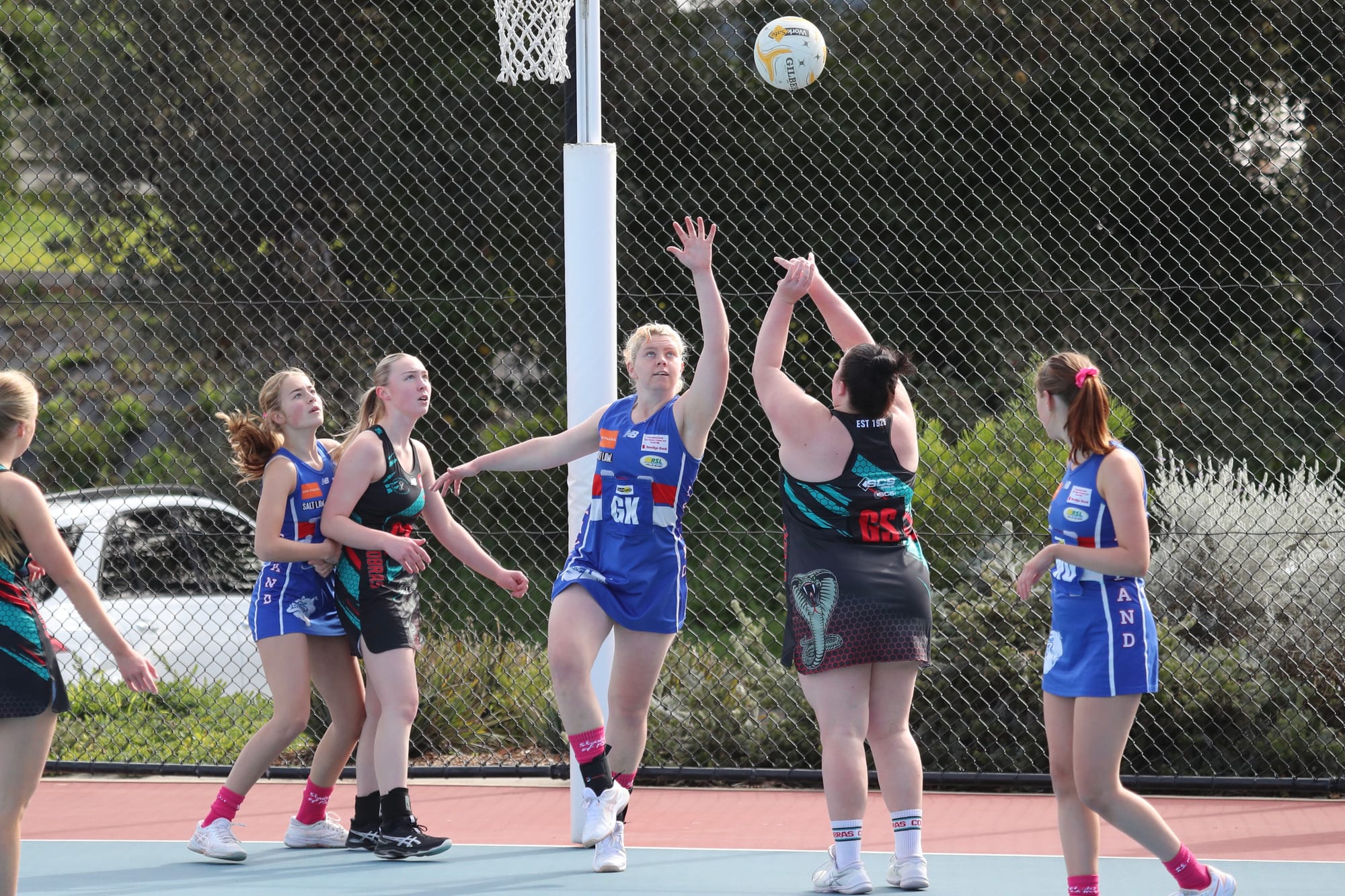 D Grade takes on top of the ladder