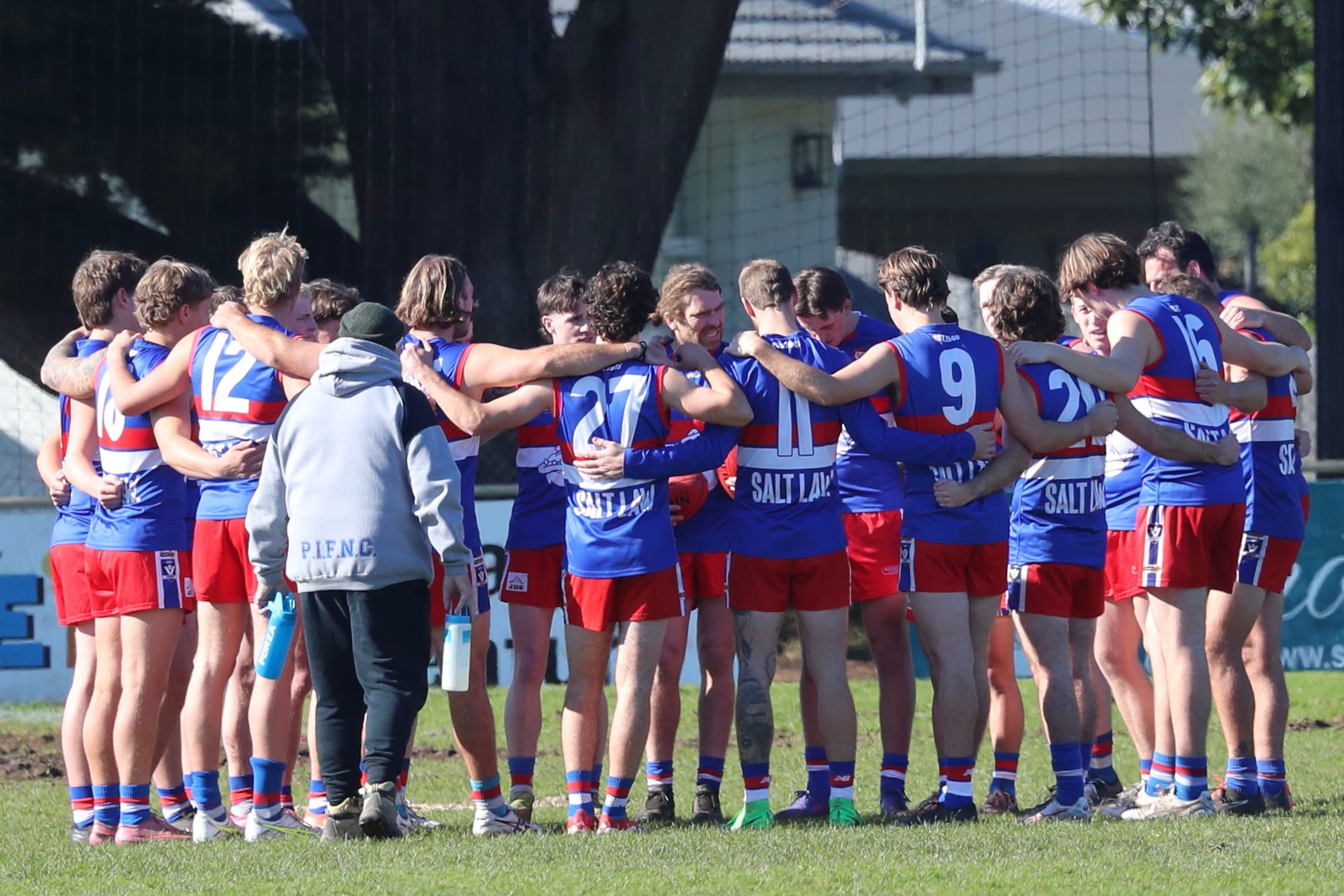 Senior thriller caps off perfect day for the Bulldogs