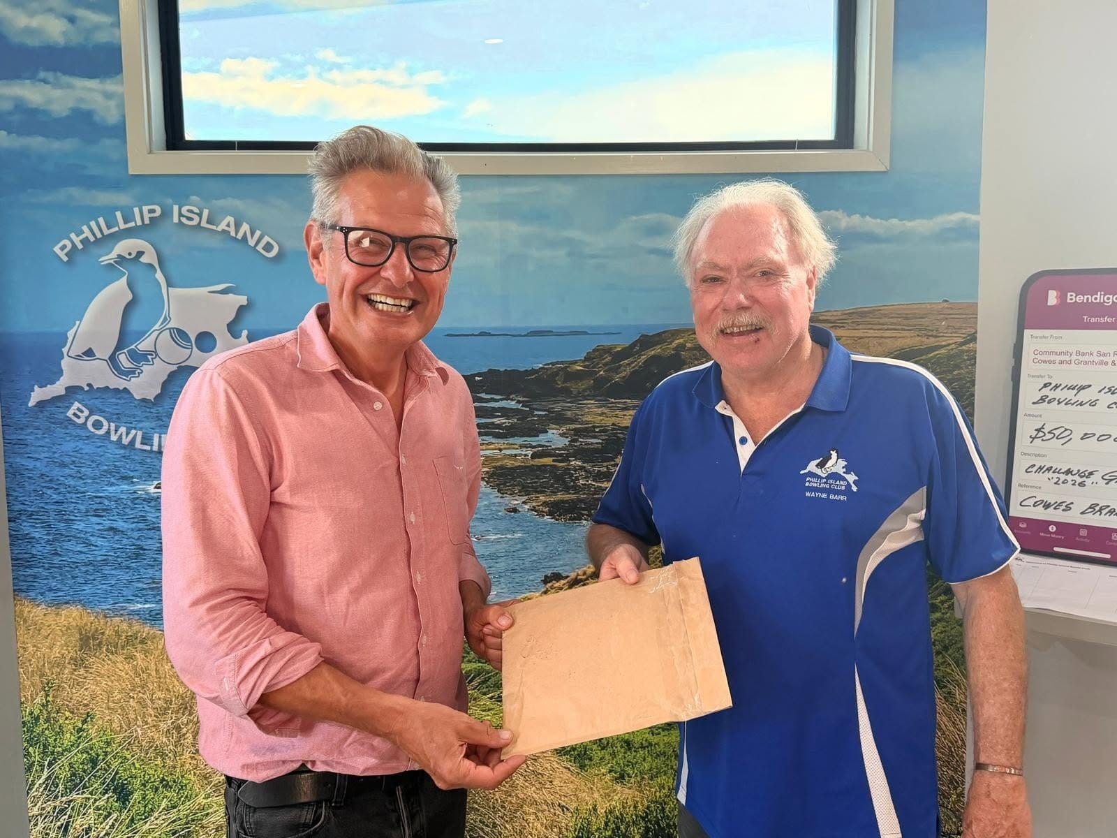 Labor bowls into town