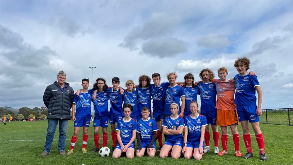 U17s go down with a fight! post image