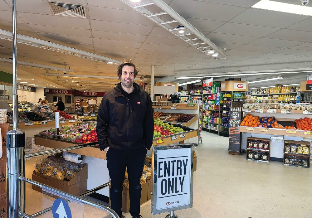 "Trolleys full of groceries" stolen from San Remo IGA post image