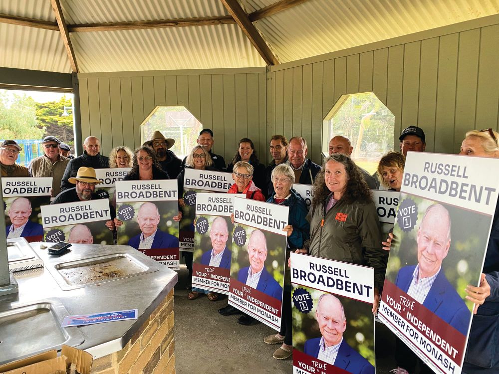 Broadbent faithful gathers in Newhaven post image