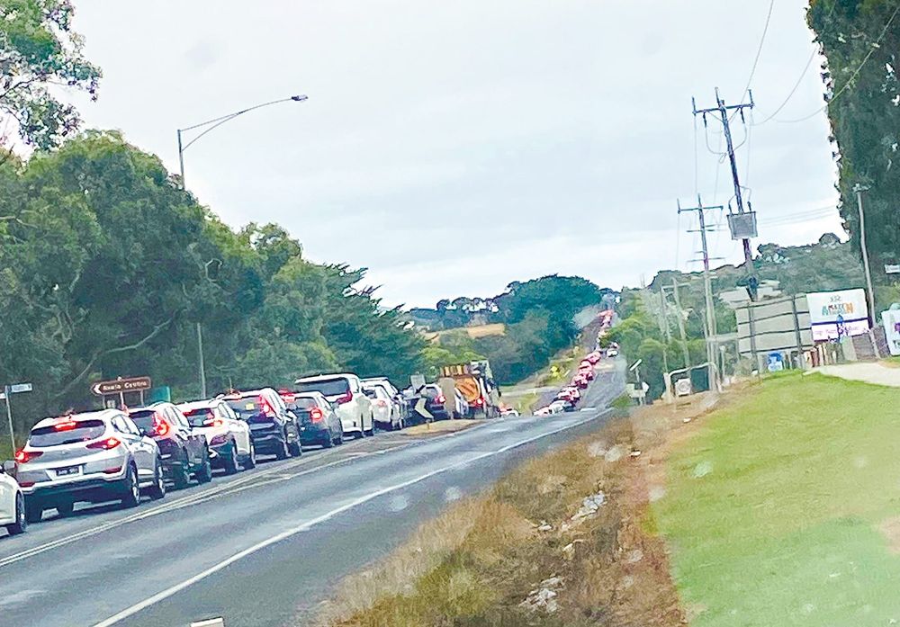 Traffic gridlock as holiday season ends post image