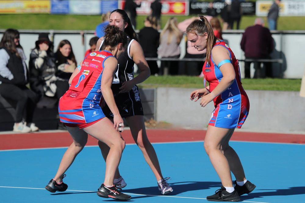 Intense matchup: Island take on the Daly Magpies - C Grade post image