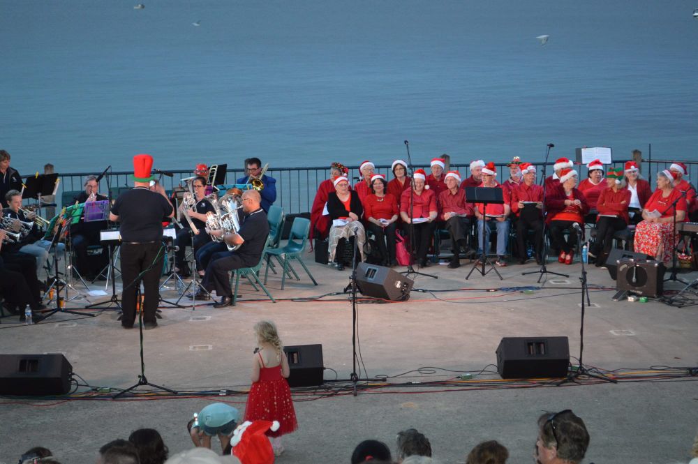 NY fireworks, Christmas carols: cancelled post image