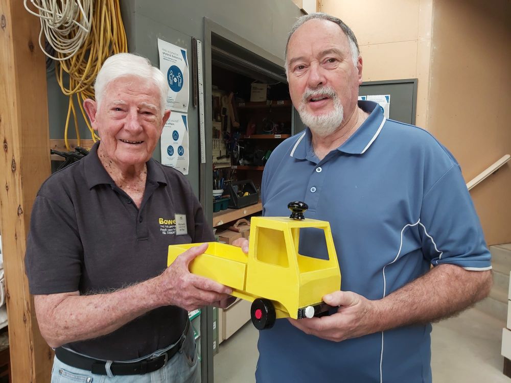 Men's shed donates to Christmas toy run post image