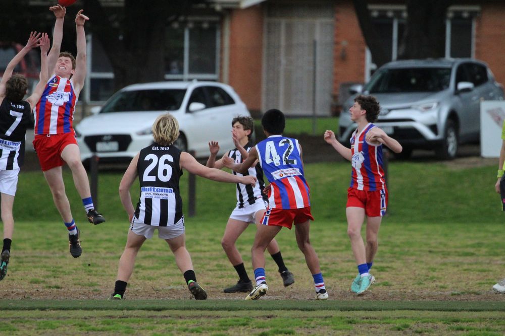 Island U16s victorious post image
