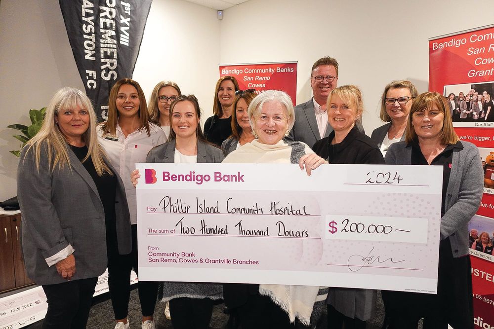Community bank hands $428,000 to community groups post image