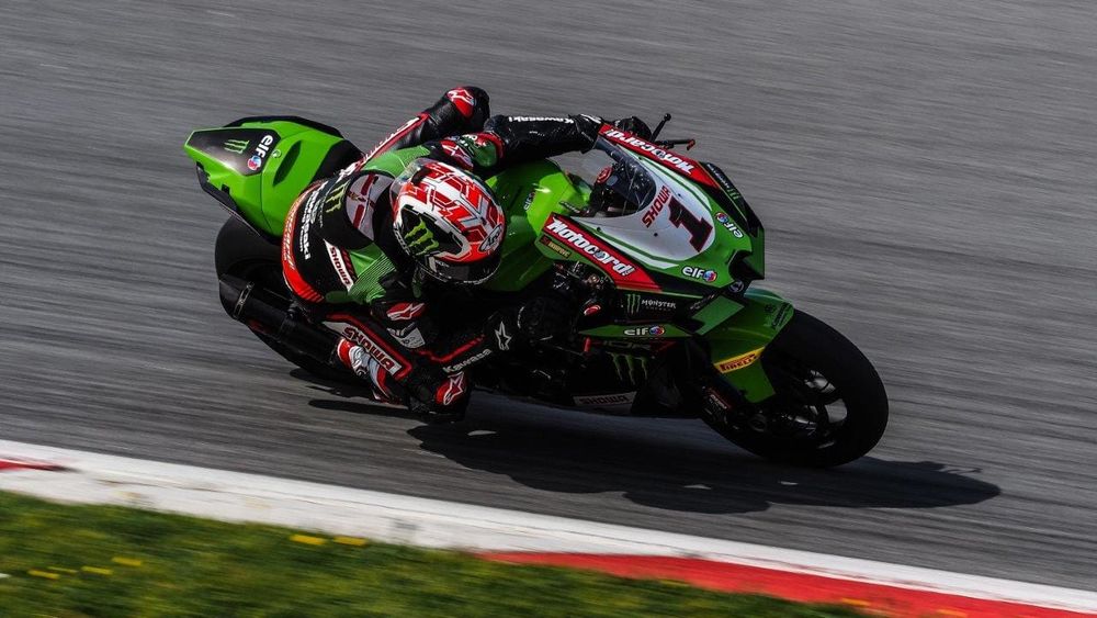 Jonathan Rea goes for the century post image